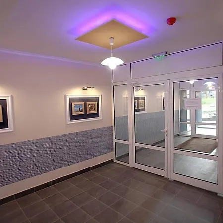 Modern Turquoise Apartment/free Wifi Apartament