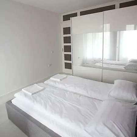 Modern Turquoise Apartment/free Wifi 소피아