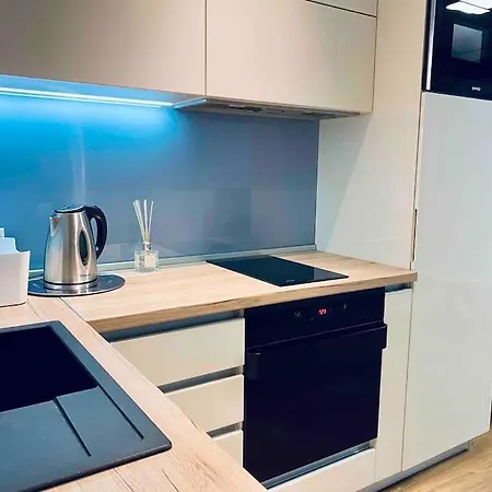 Modern Turquoise Apartment/free Wifi Apartment Sofia