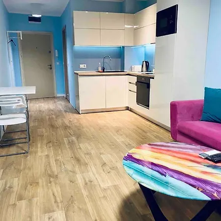 Apartment Modern Turquoise Apartment/free Wifi