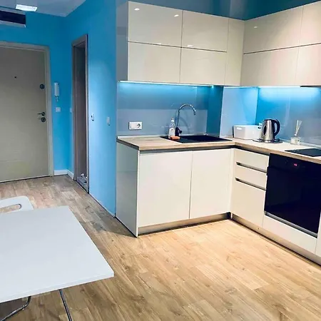 Modern Turquoise Apartment/free Wifi アパート